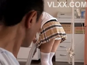 Bố dượng khốn nạn và hai hạt giống nhỏ xinh đẹp