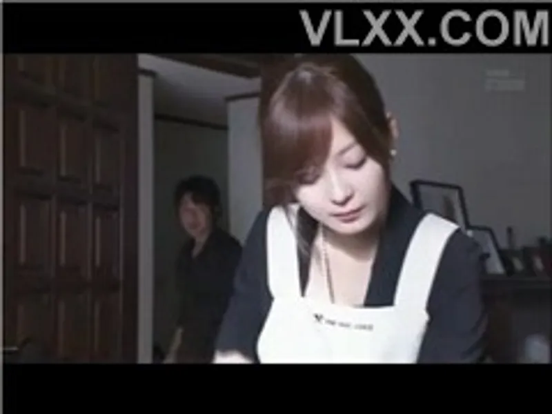 Anh xã đi bàn việc làm ăn, vợ ở nhà bị người tình của chị gái cưỡng hiếp